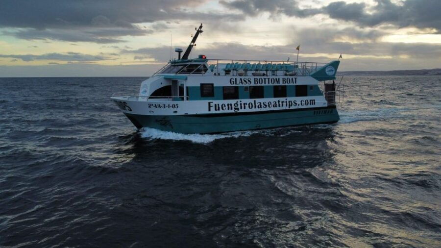 PARTY BOAT IN FUENGIROLA