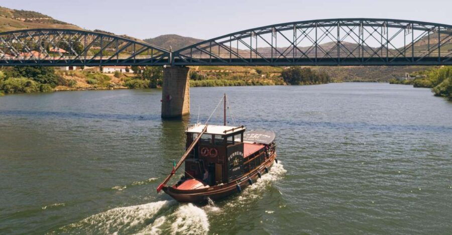 Pinhão, Douro Valley: 1-Hour Rabelo Boat Tour W/ Audio Guide - Tour Details