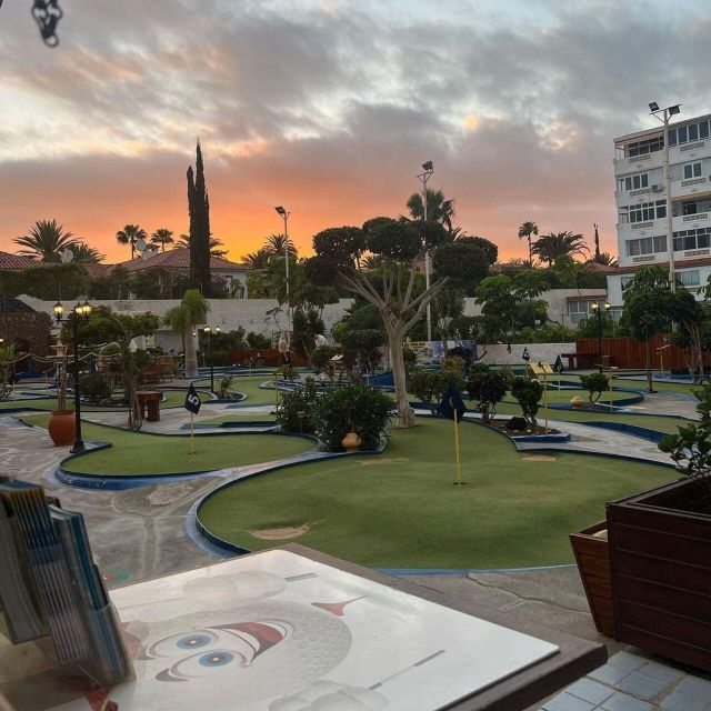 Playa Del Inglés: Minigolf Taidia