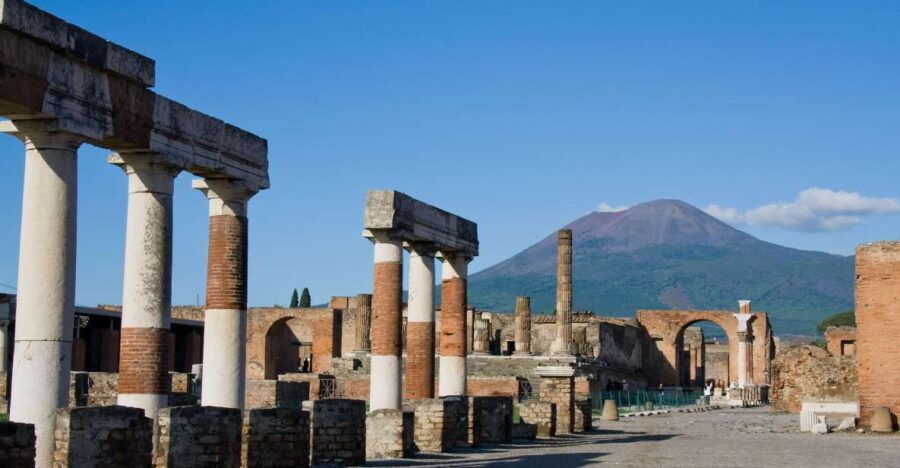 Pompeii for Kids or Adults Skip the Line S.G Walking Tour 2h