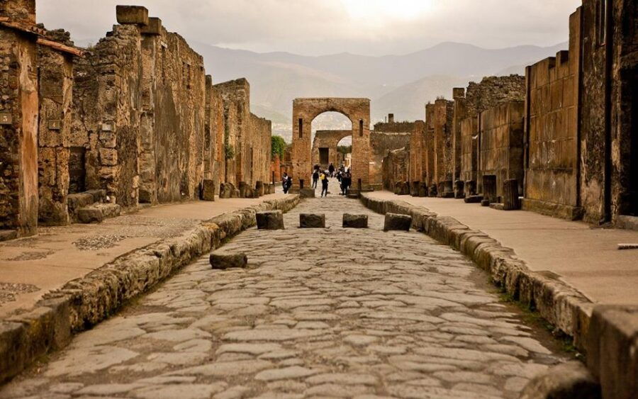 Pompeii & Naples Tour From Naples
