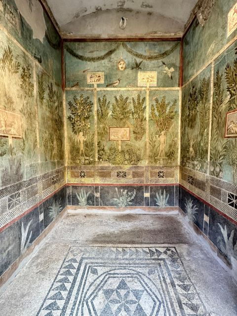 Pompeii: Skip the Line Ticket + Guided Group Tour