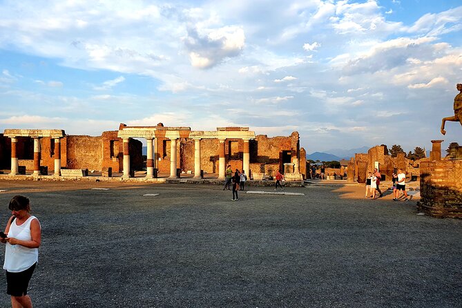 Pompeii Tour at Sunset Time - a Visit Away From the Crowds - Tour Highlights