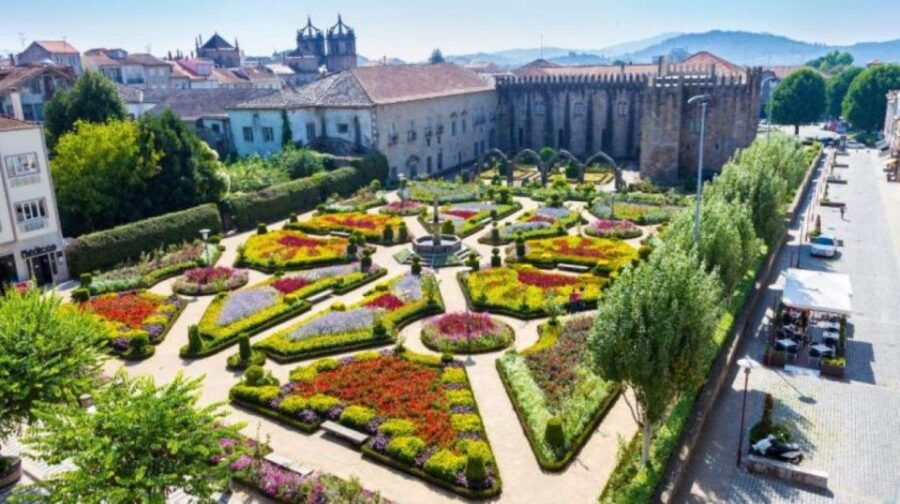 Porto: Braga & Guimarães Private Tour - Inclusions