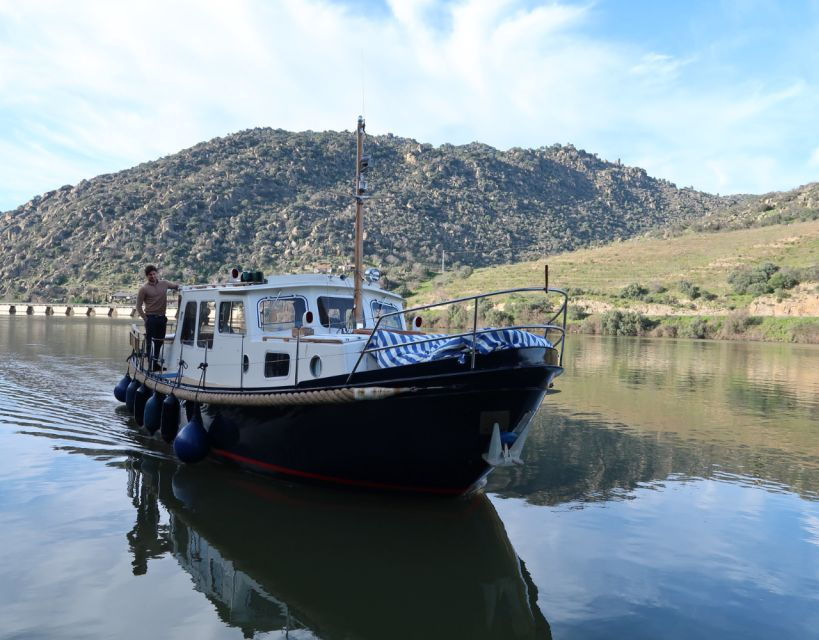 Porto: Private Douro Valley Tour, Yacth, Wine Taste & Lunch - Tour Experience