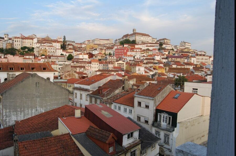 Porto: Private Transfer to Coimbra - Service Description