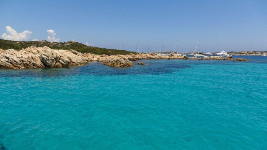 Porto Rafael: Catamaran Tour in La Maddalena Archipelago