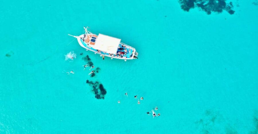 Pounta: Fun Boat Cruise to the Blue Lagoon