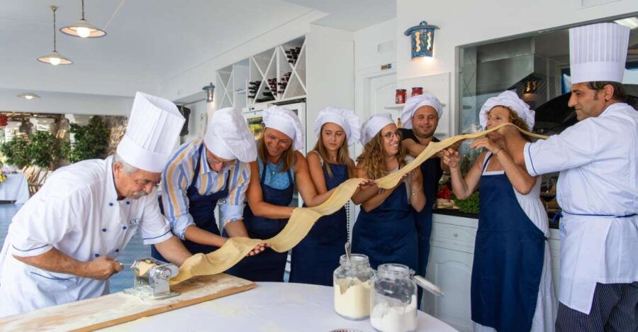Praiano: Cooking Class With Dinner Overlooking the Sea