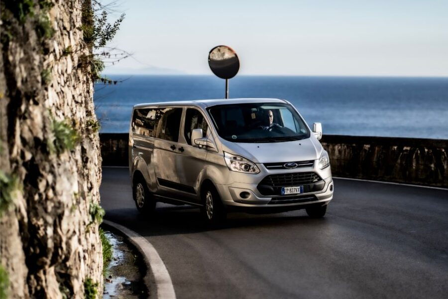 Praiano: Shuttle Shared Transfer to Naples