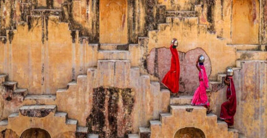 Private Agra to Jaipur Transfer Via Fatehpur Sikri/Stepwell - Good To Know