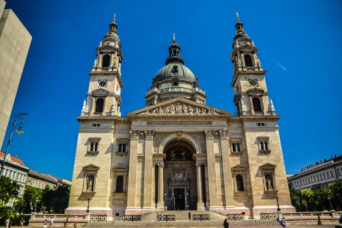 Private Budapest Christmas Market Tour With Chimney Cake & Mulled Wine