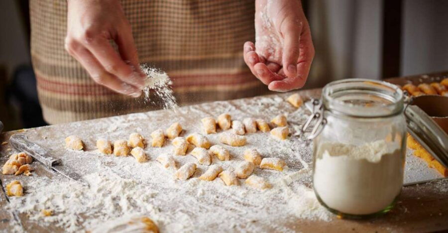 Private Cooking Class With Food and Wine Tasting Como Lake