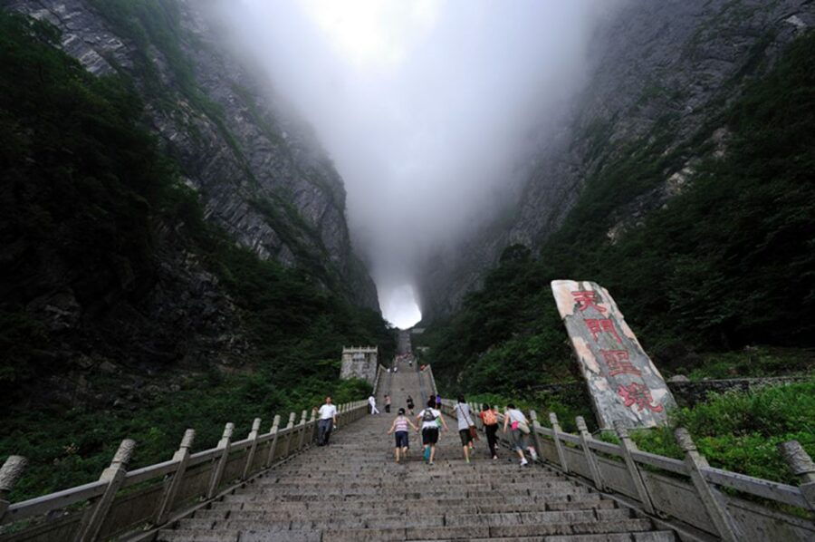 Private Day Tour to Tianmen Mountain & Glass Walk - Itinerary