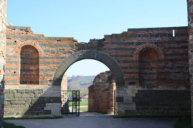 Private Day Tour to UNESCO Site Felix Romuliana