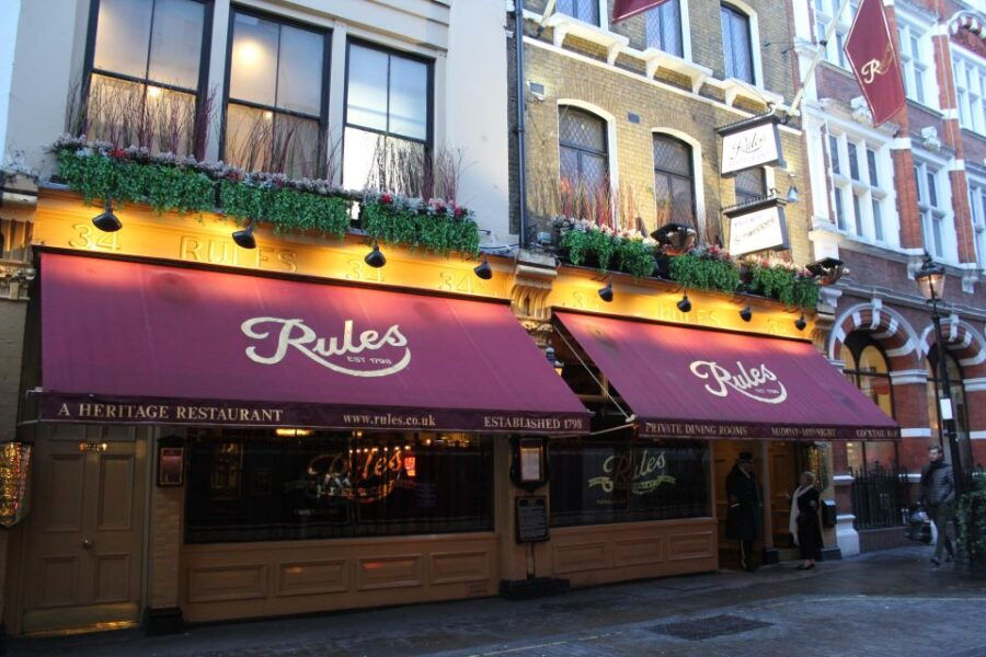 Private Fictional & Film Spy Tour of London - Good To Know