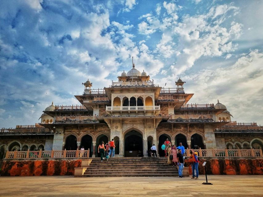 Private Full-Day Tour of Jaipur With Driver and Guide