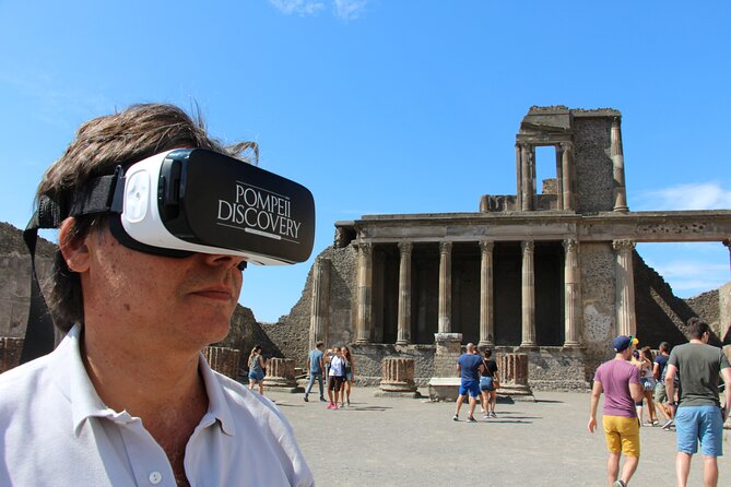 Private Guided Tour and VR Headsets in the Ancient Pompeii