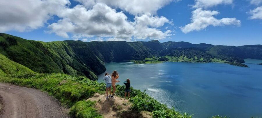 Private Half Day 4X4 Tour to Sete Cidades 1-4 People - Accessibility and Group Type