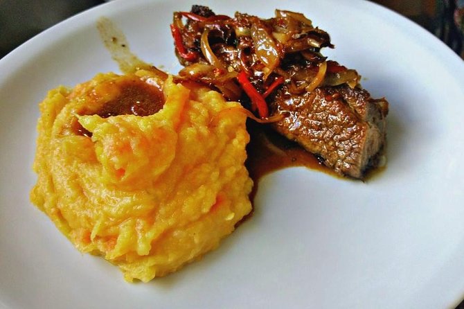 Private Local Shop Tour & Argentinean Cooking Lesson With a Local in Their Home