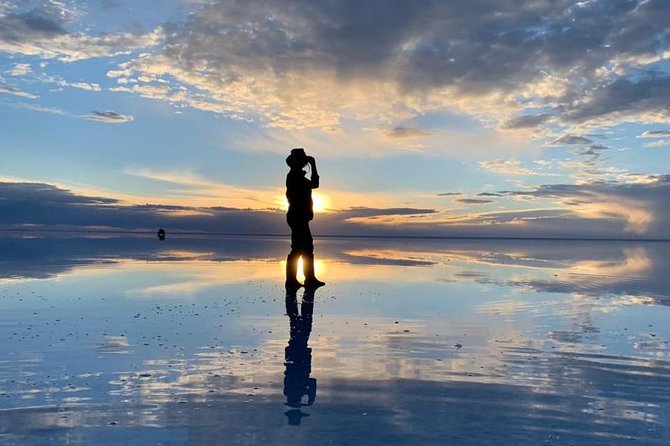 Private: Sunset and Starlight Tour in Uyuni Salt Flats.