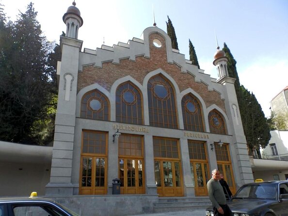 Private Tbilisi City Tour and Dinner With Folk Show - Good To Know