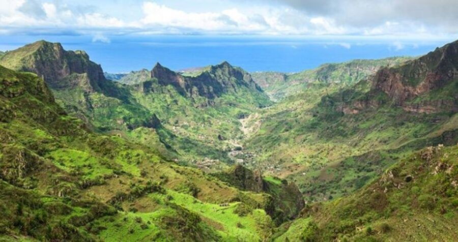 Private Tour: Explore Santiago Island - Highlights