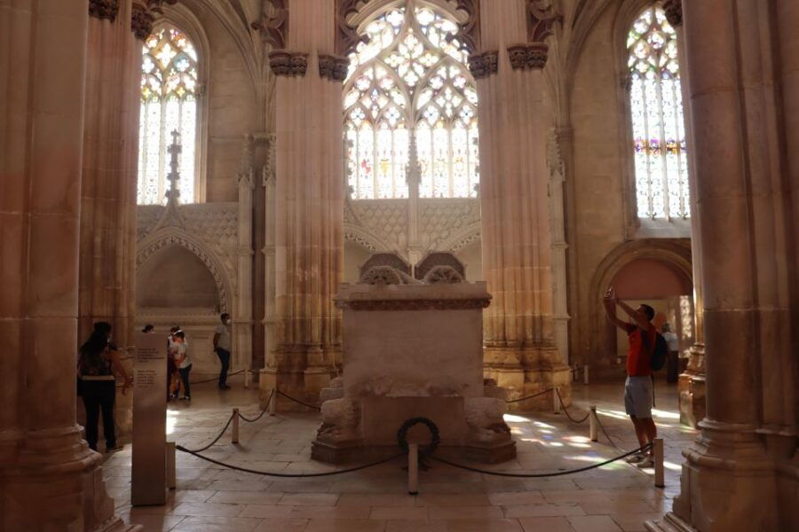 Private Tour Through Tomar, Fátima & Batalha Historic Sites
