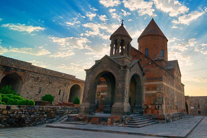 Private Tour to Khor Virap, Holy Echmiadzin, Zvartnots Cathedral