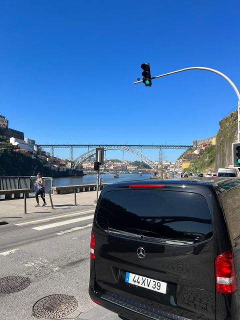 Private Tour/Transfer Lisbon – Porto