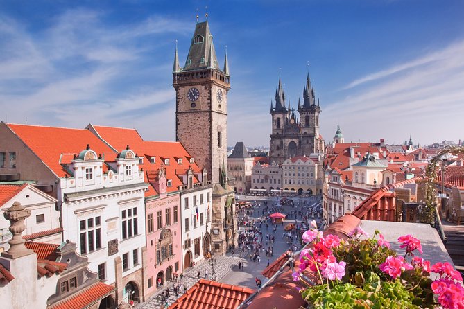 Private Transfer From Budapest to Prague With 2 Hours for Sightseeing