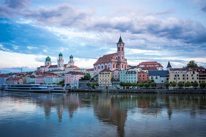 Private Transfer From Prague to Passau With 2 Hours of Sightseeing, Local Driver