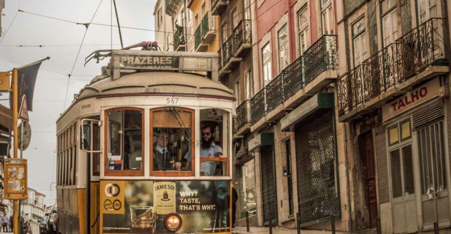 Private Transfer: Seville to Lisbon