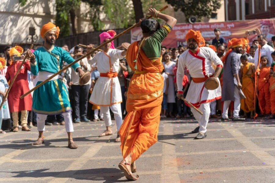 Pune: Private Walking Tour & Food Tasting With a Local - Good To Know