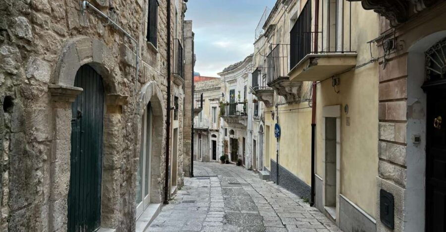 Ragusa Ibla: Guided Tour With Food Tasting