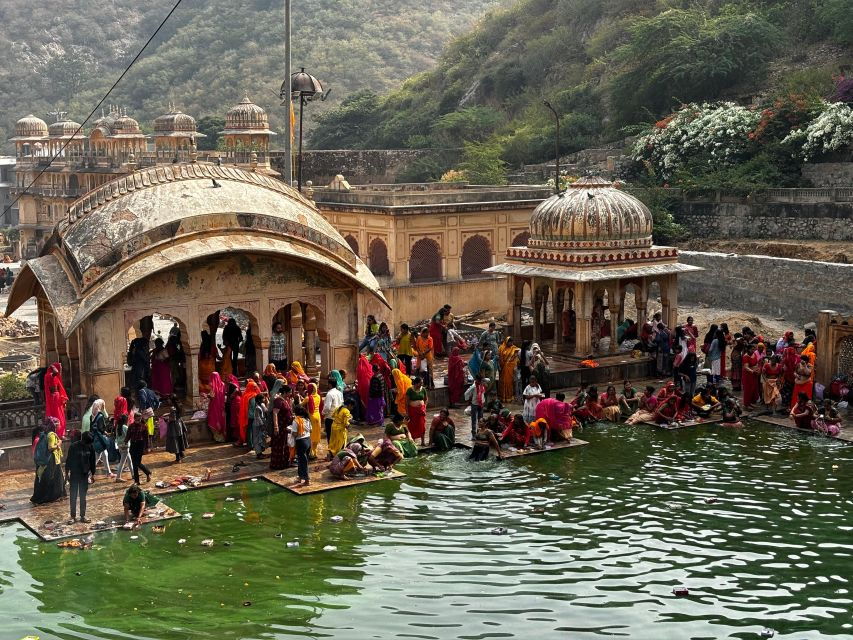2 Best Private Car With Driver Services in Bikaner