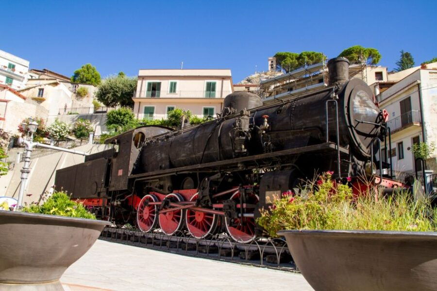 Reggio Calabria: Private Walking Tour of Greek Bova - Good To Know