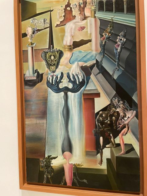 Reina Sofía Museum Guided Tour With Ticket and Skip the Line - Good To Know