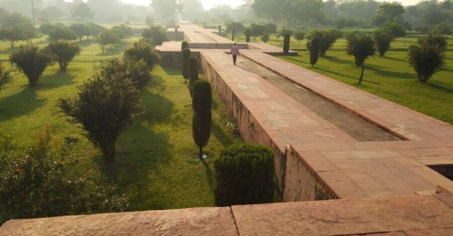 River Front Gardens of Agra - Good To Know