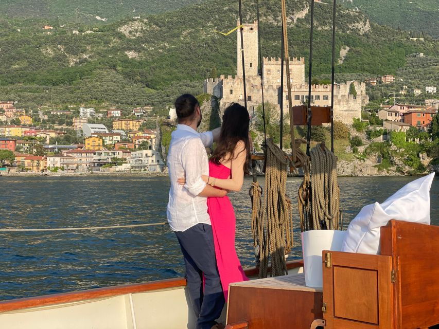 ROMANTIC CRUISE ON HISTORICAL SAILBOAT - Good To Know