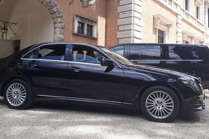 Rome Arrival Ease: Private Transfer From Airport to City Center - Meeting and Pickup