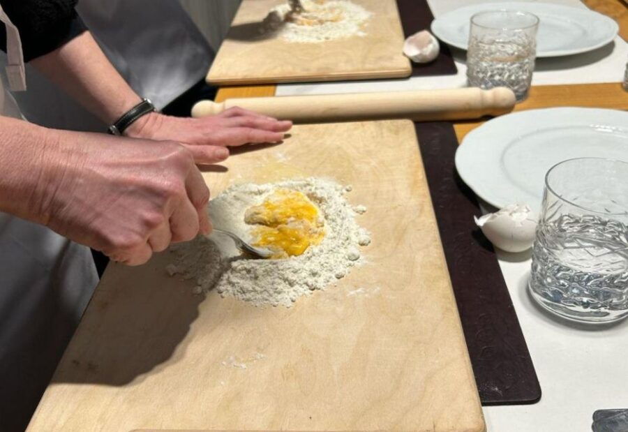 Rome: Pasta Cooking Class, Drinks&Dessert Near Piazza Navona