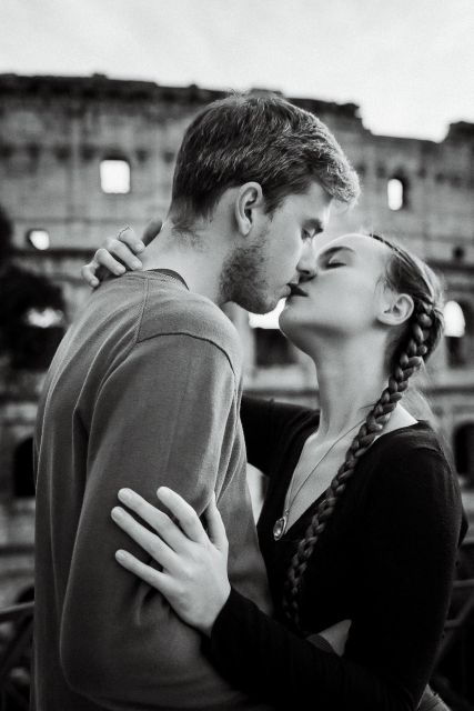 Rome: Romantic Couple Photoshoot VIP - 2 or 3 Different Spot - Booking Information