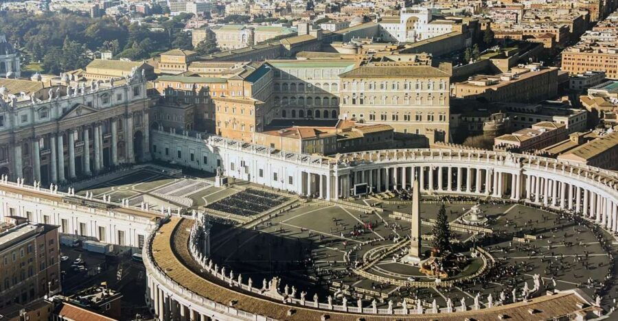 Rome: St Peters Basilica and Papal Tomb Guided Tour - Experience
