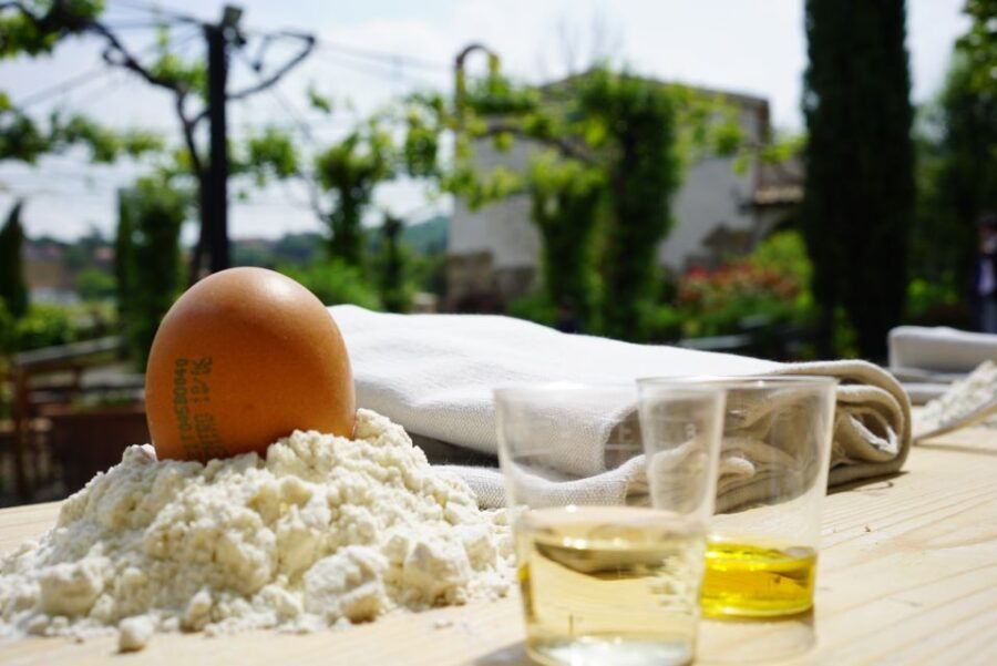 Rome: Wine Tasting and Pizza Making Class at a Vineyard - Good To Know