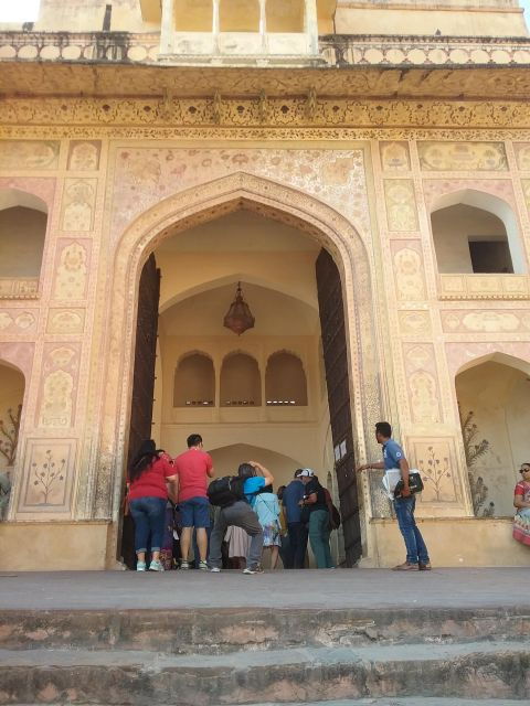 Royal Escape: Exclusive Delhi to Jaipur Private Day Tour - Itinerary