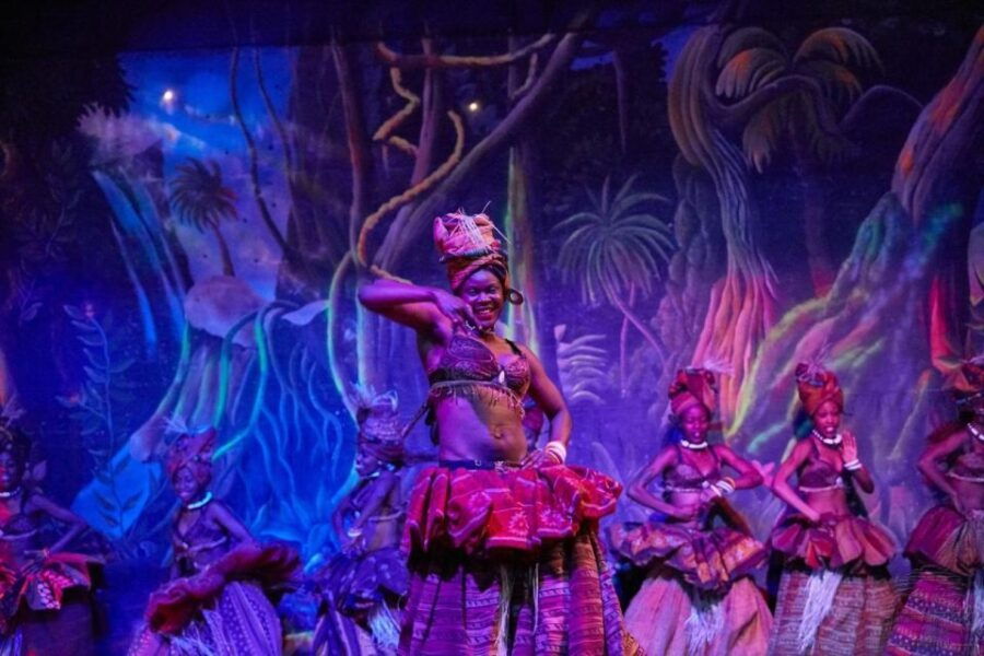 Safari Park Hotel Show & Dinner Experience In Nairobi Tour - Safari Cats Dancers & Acrobats