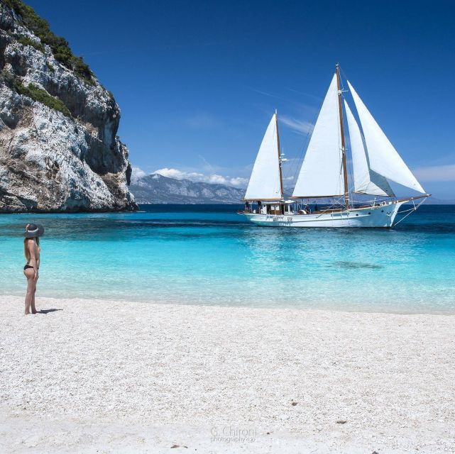 Sailing Ship Tour Around the Coast in Exclusive