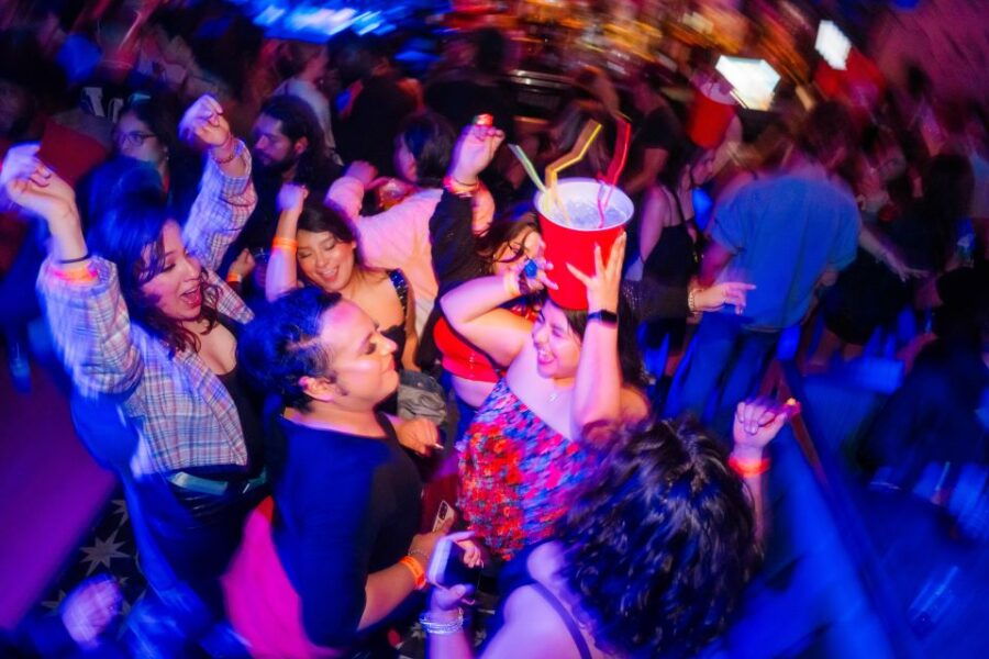 San Diego: Drink, Ride, Sing, & Dance! Bar Tour (4 Bars) - Good To Know