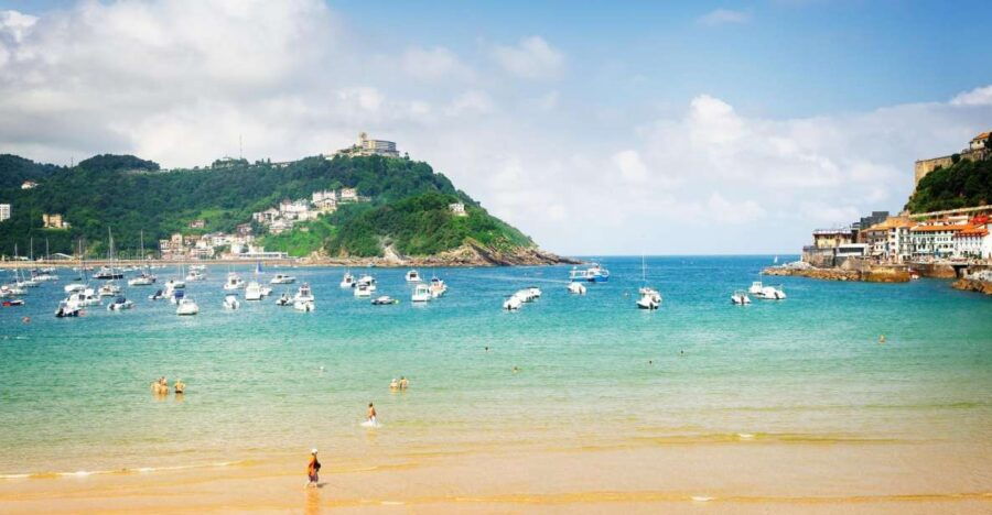 San Sebastian: Express Walk With a Local in 60 Minutes